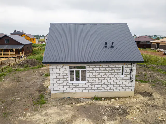 Снаружи — дом 60 м²