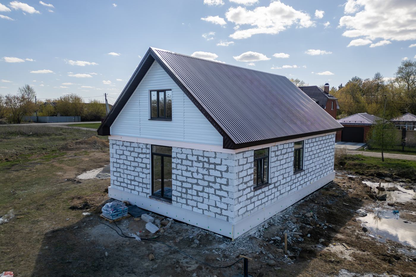 Дом из газоблока на участке, Копейск